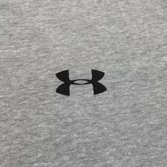 Under Armour Heat Gear Men's Medium Grey Loose Fit UA Logo Athletic Wear T-Shirt - Picture 11 of 12